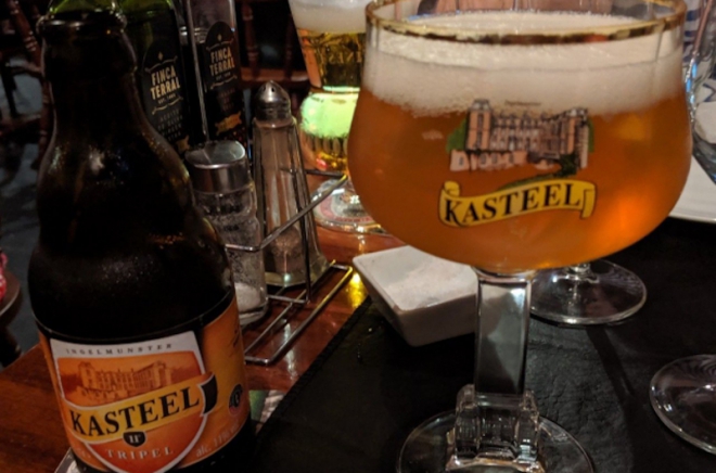 Kasteel Tripel uitgeschonken